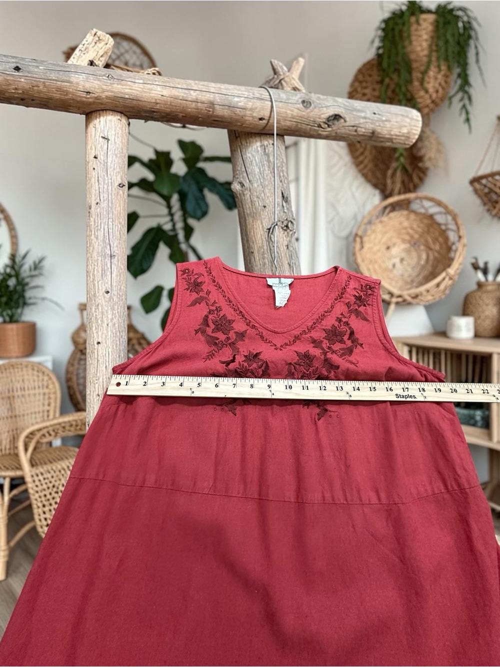 Vintage JL Studio Linen Blend Embroidered Midi Dress. Rusty Red.
Size :14 - Picture 7 of 9